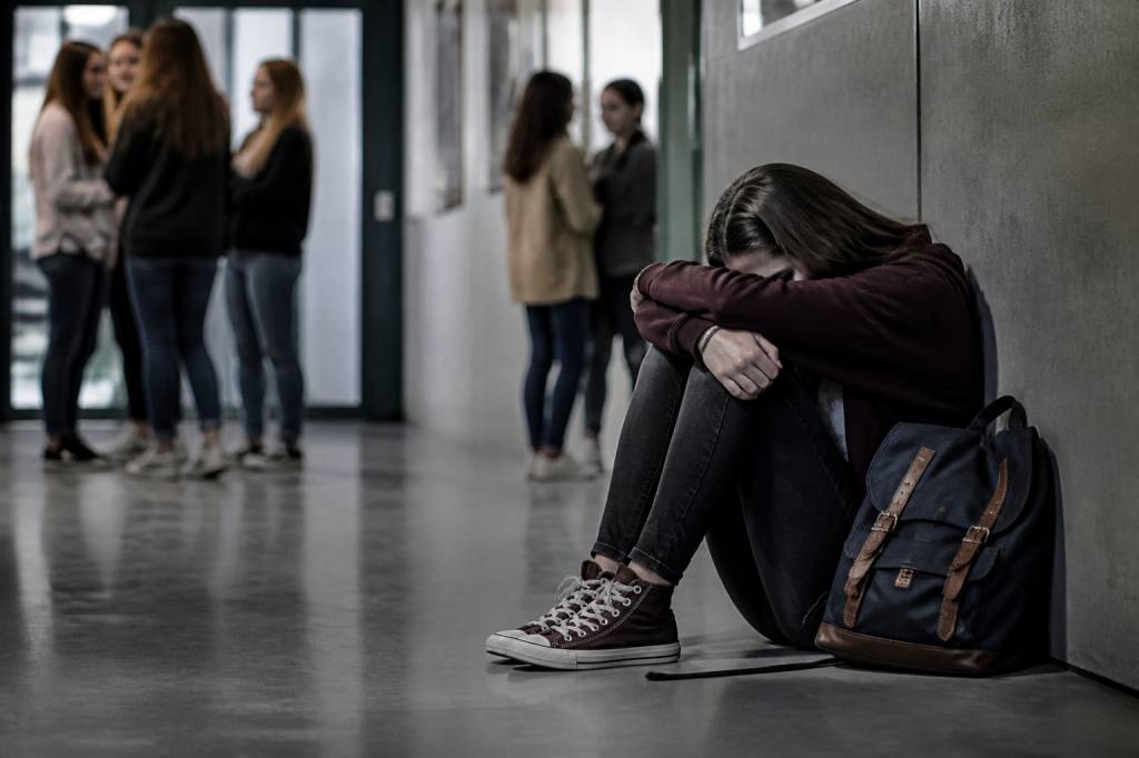 Lutter contre le harcèlement scolaire à l’ère des réseaux sociaux : prévenir et agir