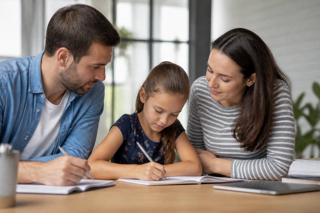 La place des parents dans la réussite éducative : comment soutenir son enfant efficacement